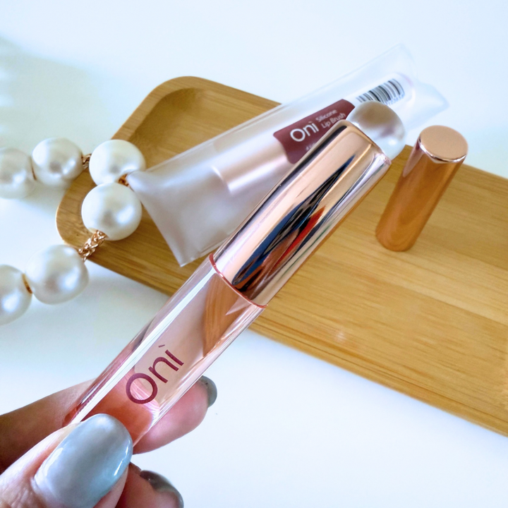 Oni Silicone Lip Brush