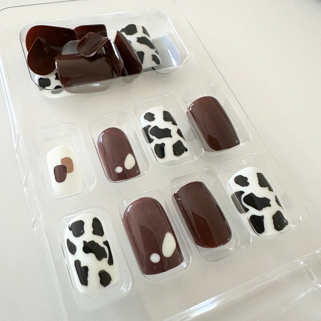 Cute Cow Nail 24pcs Brown False Nails + 1pc Jelly Glue P109