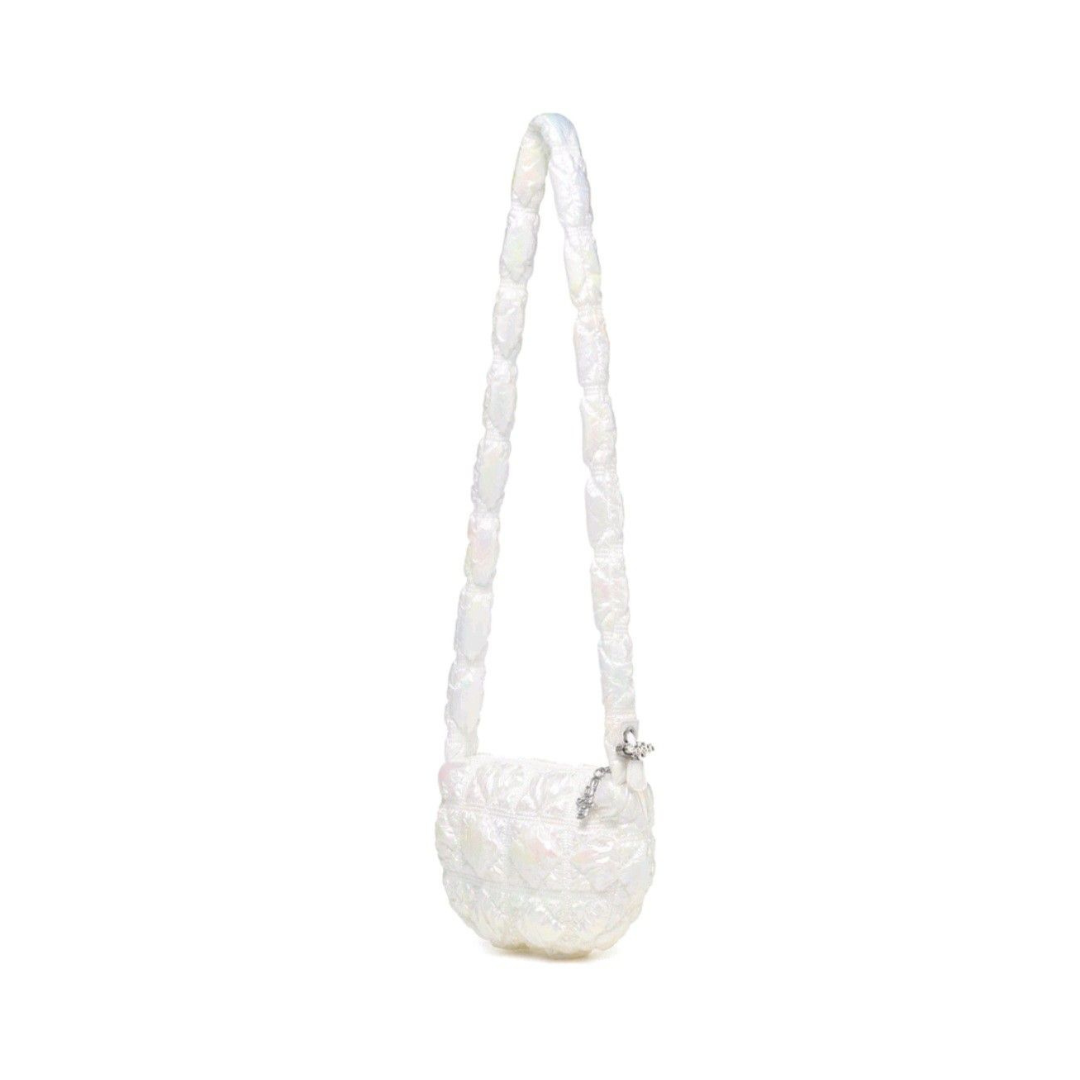 Carlyn Poing In Pearl White
