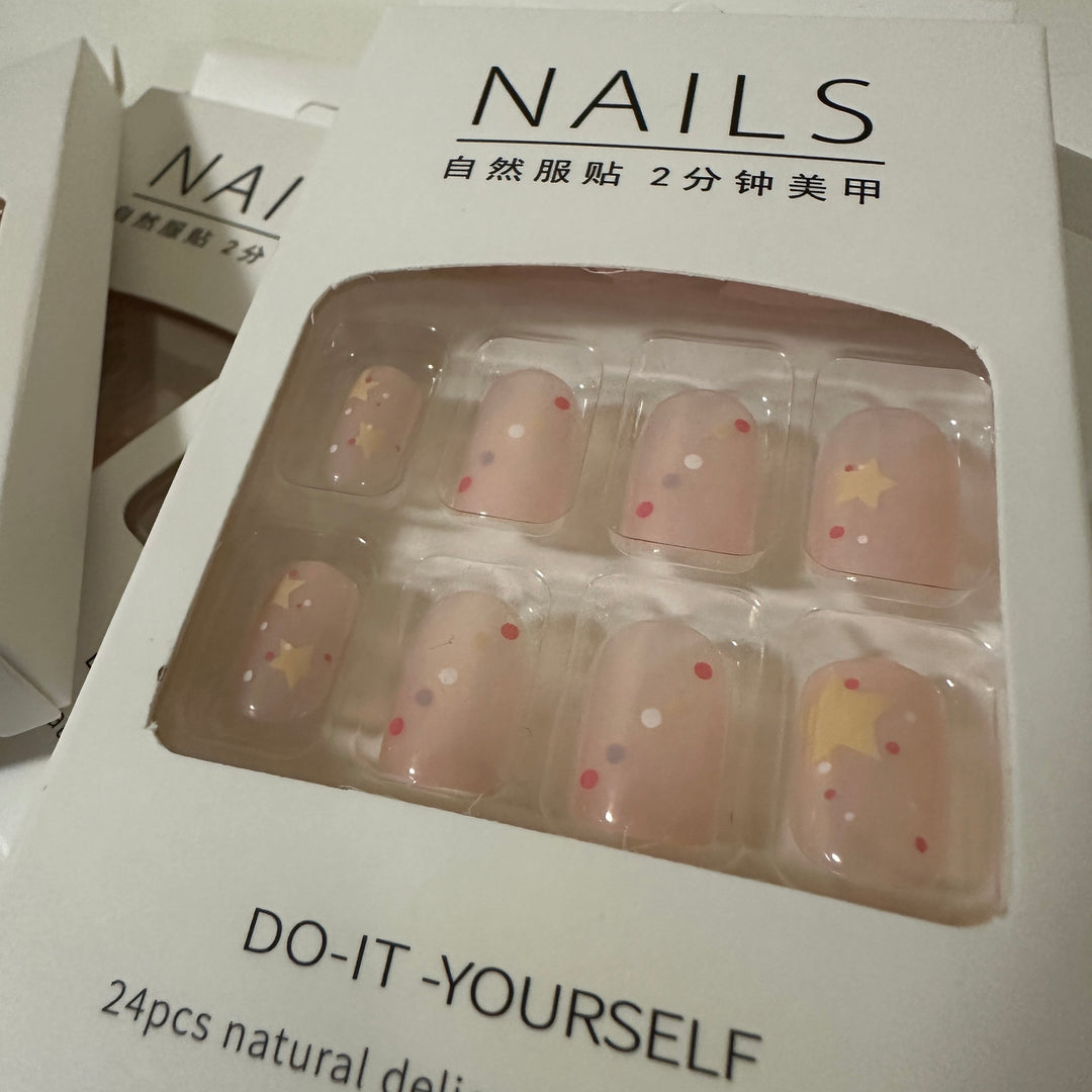 Light Pink with star Nail 24pcs Brown False Nails + 1pc Jelly Glue P101