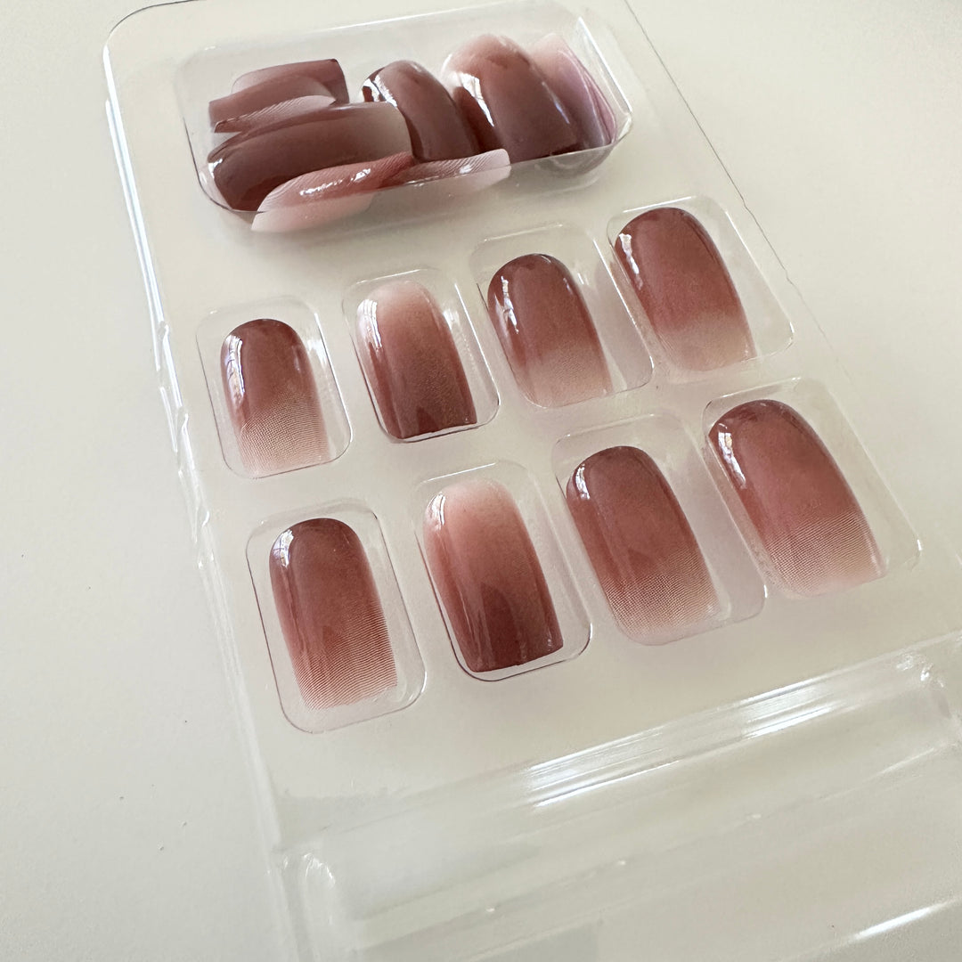 With 24pcs Ombre Fake Nail + 1pc Jelly Glue P103
