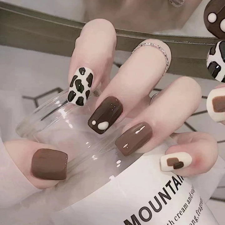 Cute Cow Nail 24pcs Brown False Nails + 1pc Jelly Glue P109