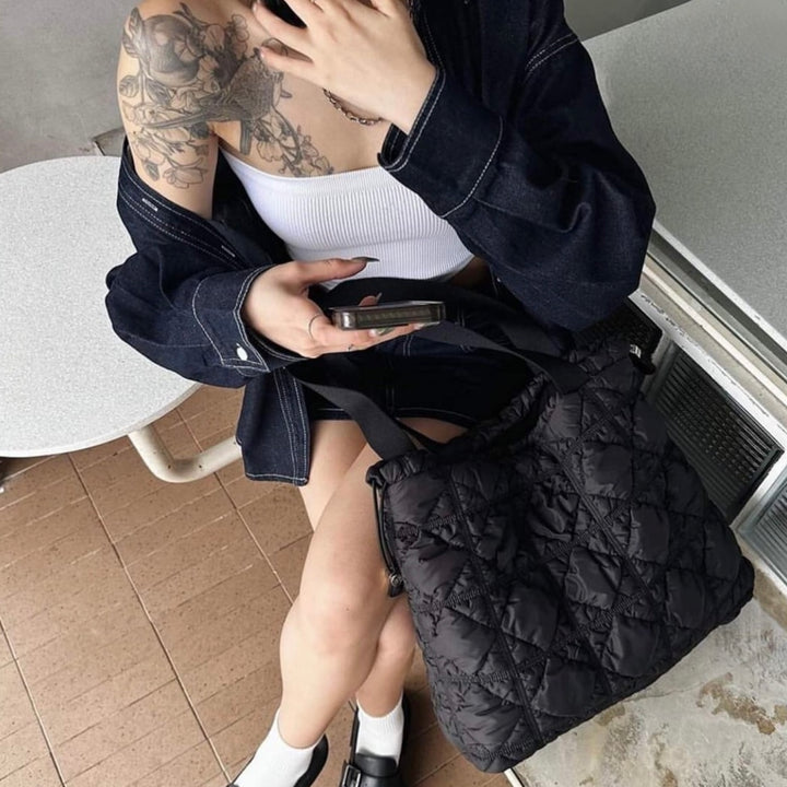 Carlyn Weekender in Black