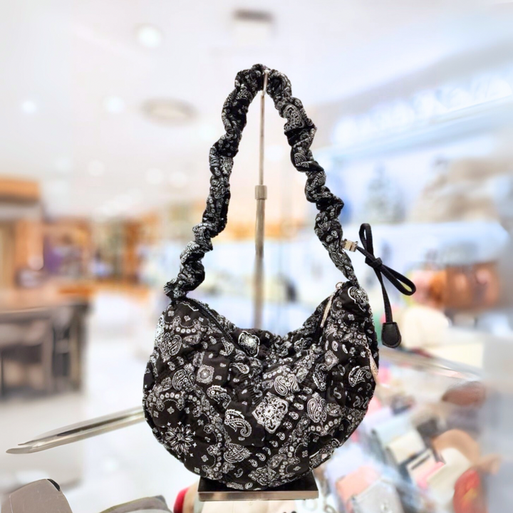 Carlyn Paisley Cozy M in Black