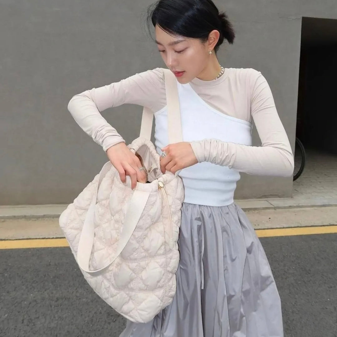 Carlyn Weekender in Ivory