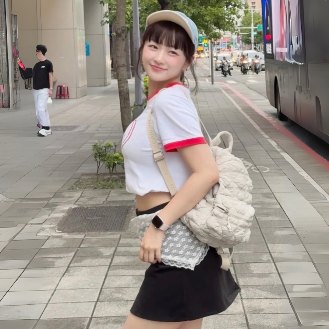 Carlyn Mellow in Spring Gray