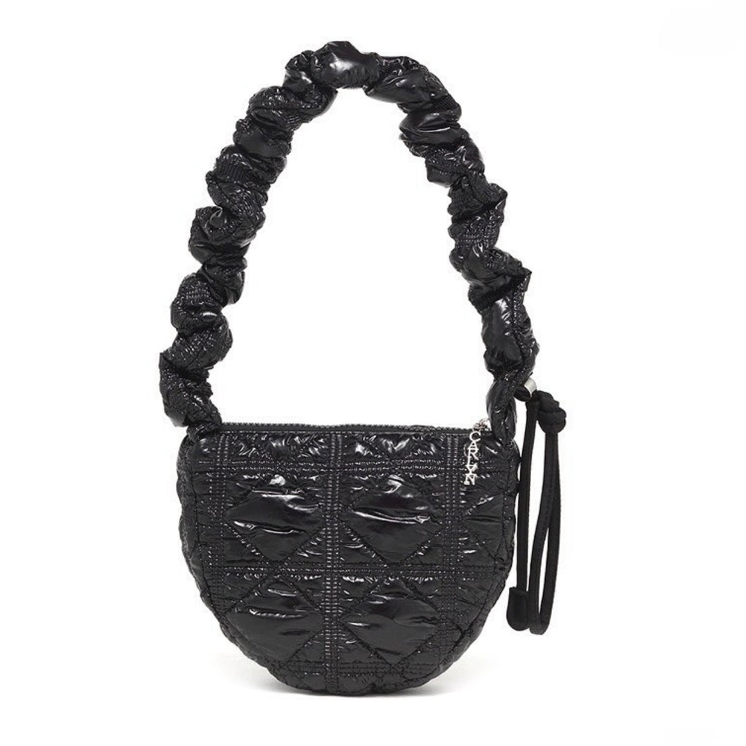 carlyn-poing-glossyblack