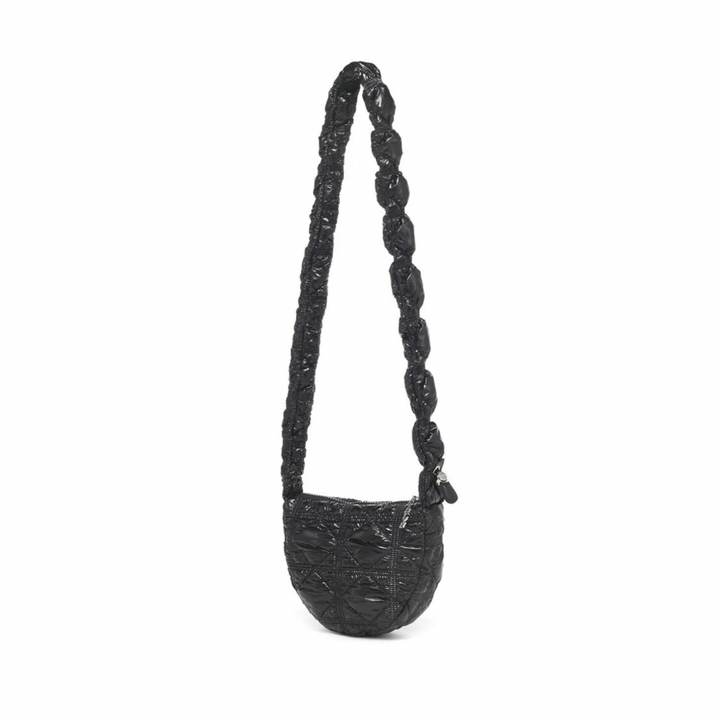 carlyn-poing-glossyblack