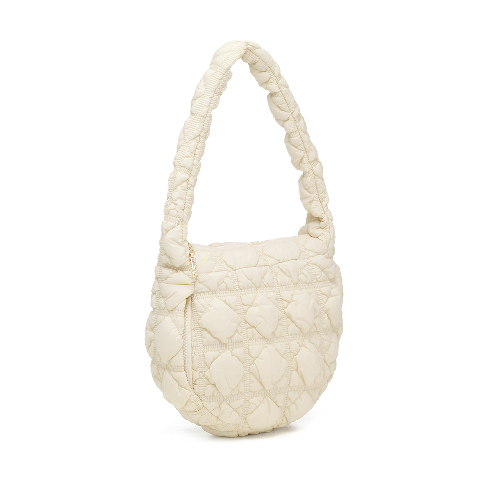 Carlyn Soft M